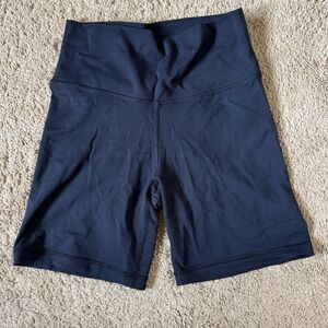 TNA Aritzia Black High-Waisted Shorts Size Medium